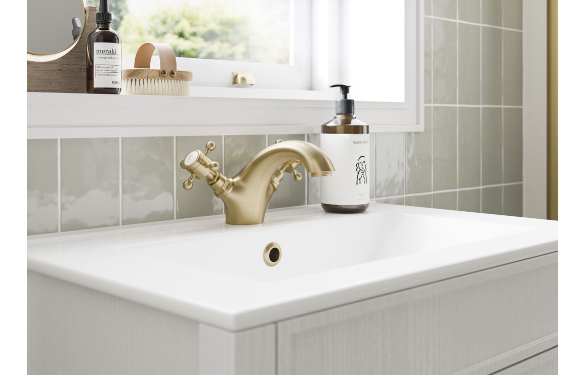 Dodd Bath Pillar Taps - Brushed Brass